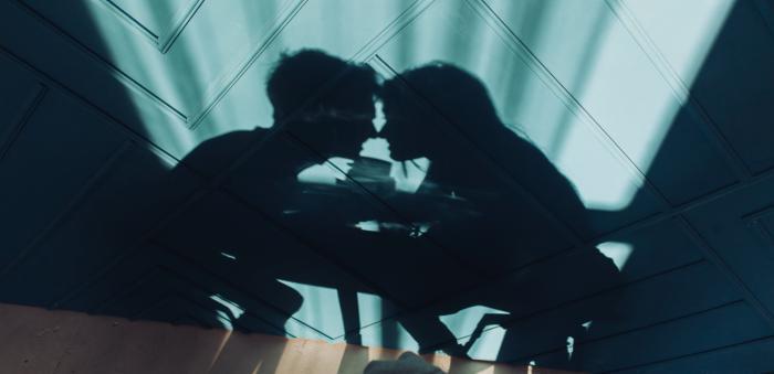 Qualquer coisa é qualquer coisa