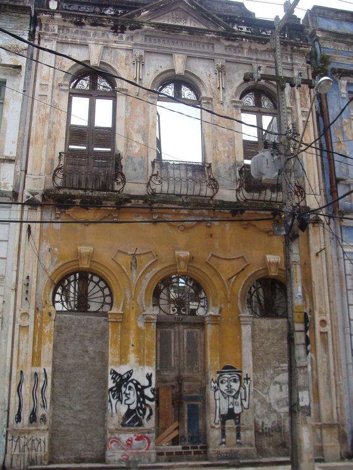 O SOBRADO NÃO ABRE DUAS VEZES