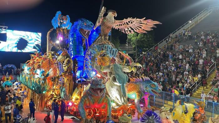 REDE GLOBO DEU DOIS TIROS NO PRÓPRIO PÉ