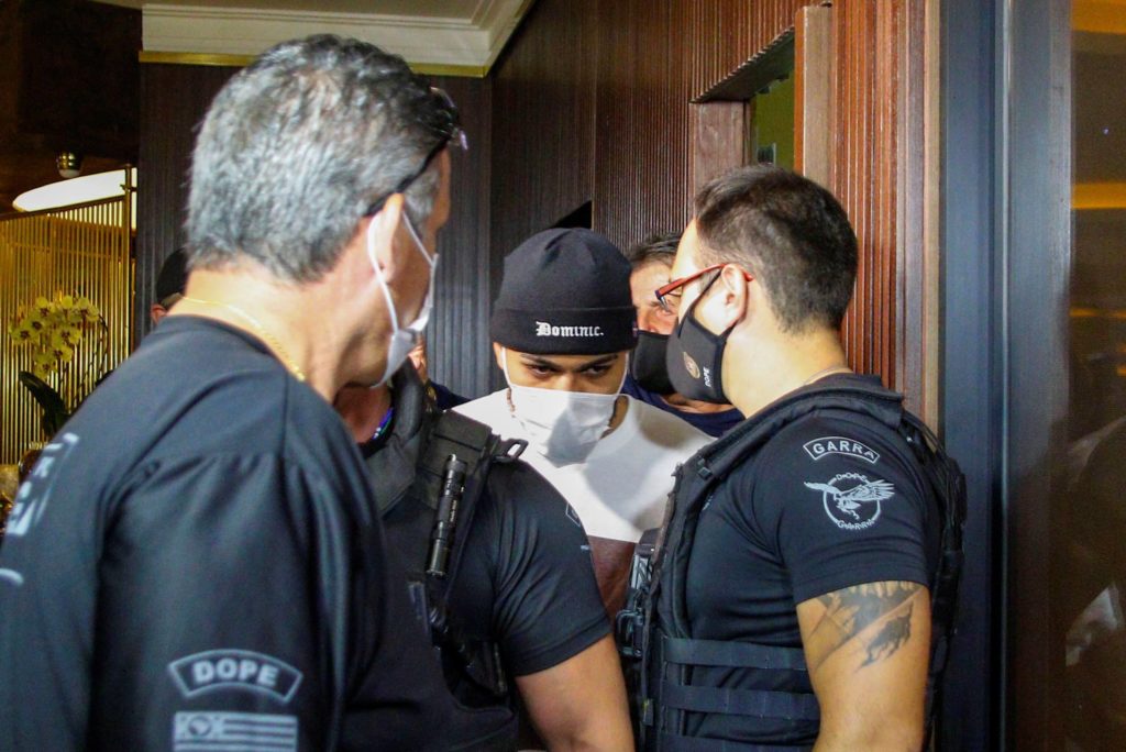 To play or not to play?